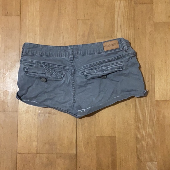 Size 2 Grey Aeropostale “Shorty” Shorts - Picture 2 of 2